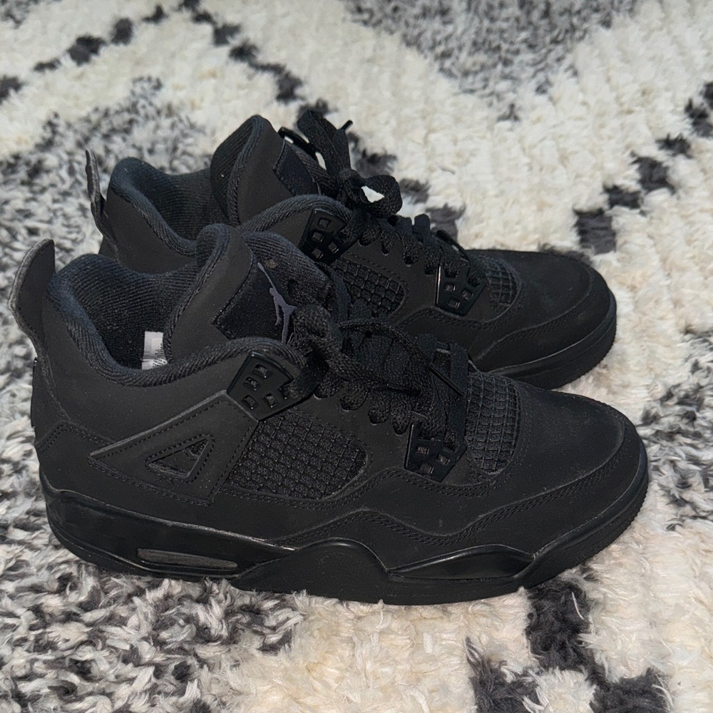 Jordan Black Sneakers